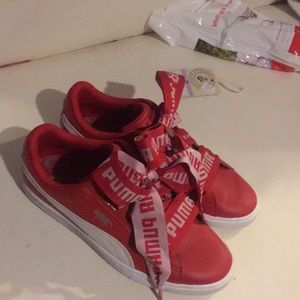 Puma Sneakers